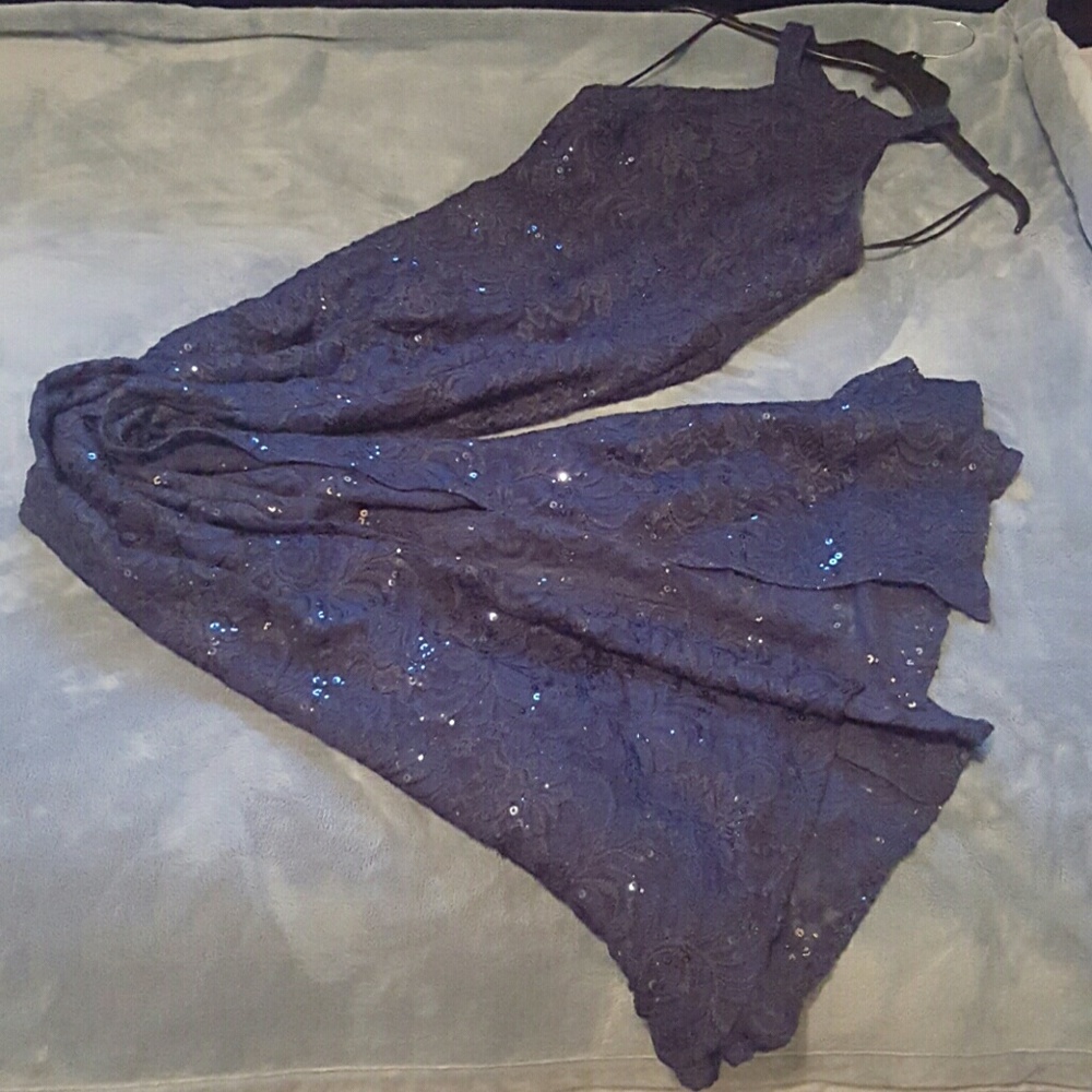 Dress - Picture 4 of 8